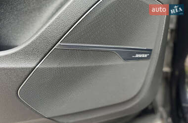 Внедорожник / Кроссовер Audi Q7 2016 в 