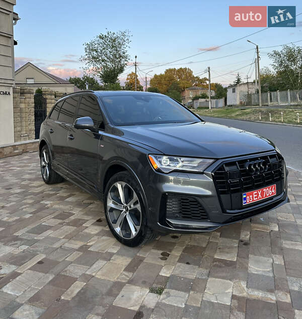Внедорожник / Кроссовер Audi Q7 2021 в Днепре