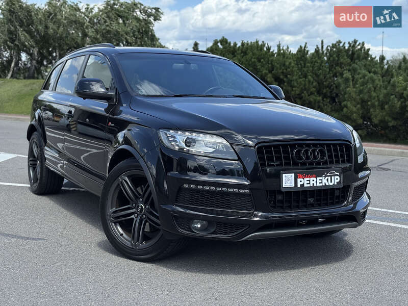 Внедорожник / Кроссовер Audi Q7 2015 в 