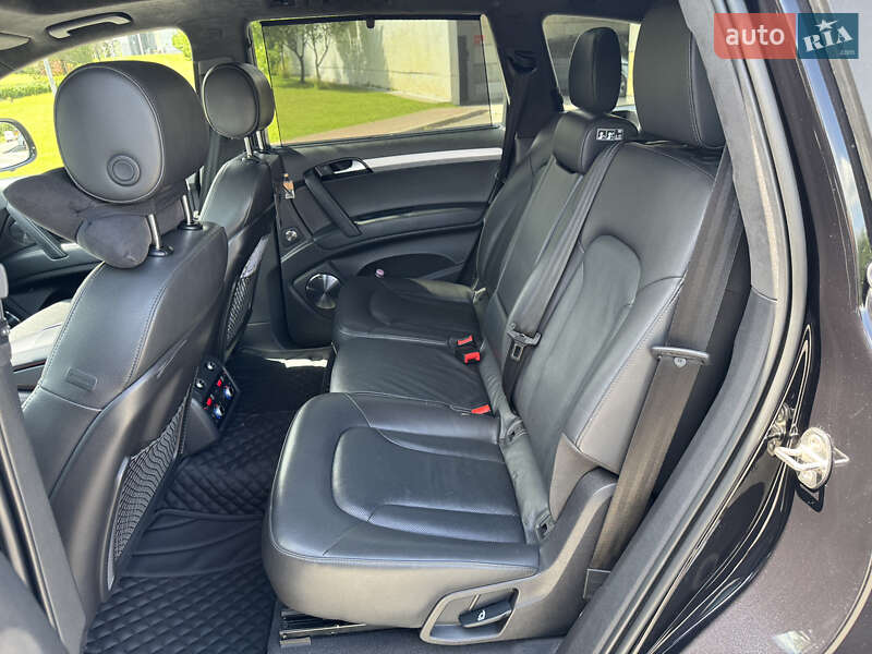 Внедорожник / Кроссовер Audi Q7 2015 в Киеве