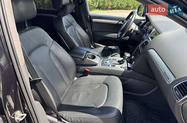 Внедорожник / Кроссовер Audi Q7 2015 в 