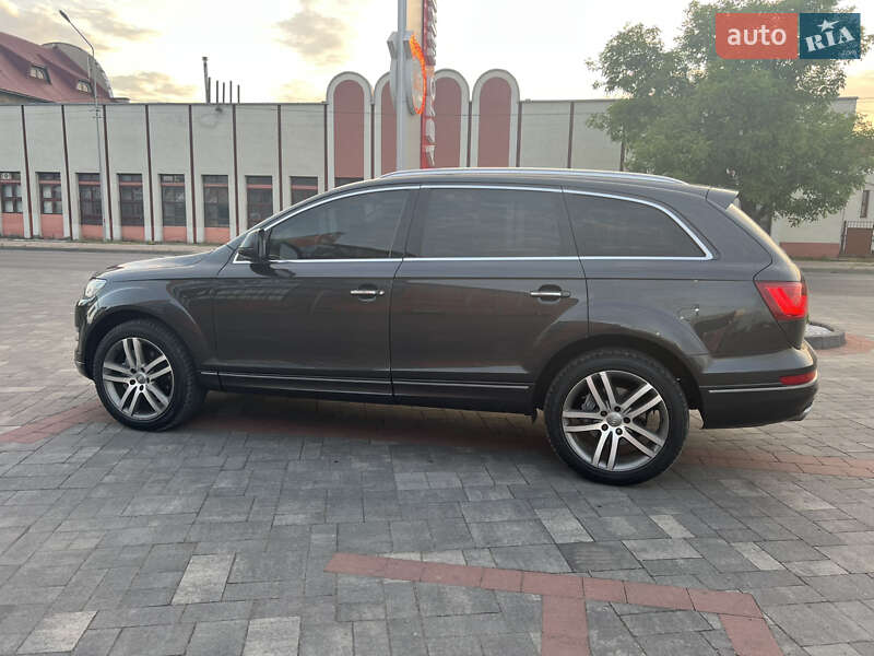 Позашляховик / Кросовер Audi Q7 2010 в Хусті