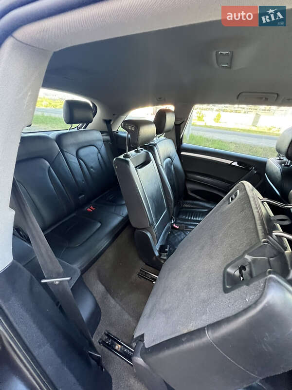 Позашляховик / Кросовер Audi Q7 2010 в Хусті
