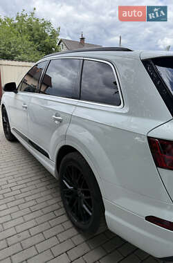 Внедорожник / Кроссовер Audi Q7 2019 в 