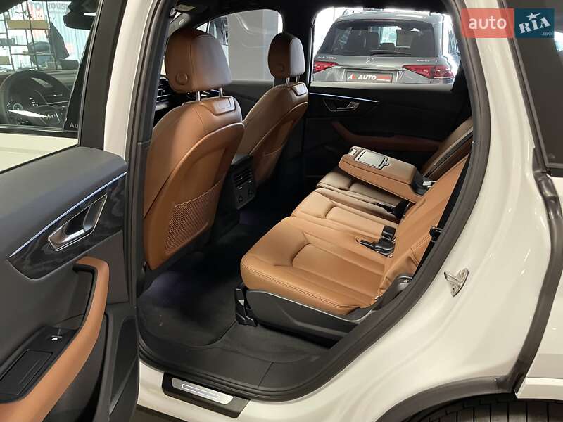 Позашляховик / Кросовер Audi Q7 2024 в Львові фото 36 Позашляховик / Кросовер Audi Q7 2024 в Львові