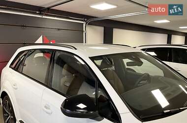 Позашляховик / Кросовер Audi Q7 2024 в 
