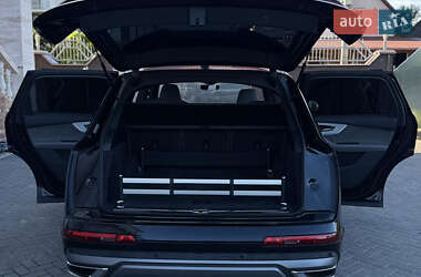 Внедорожник / Кроссовер Audi Q7 2020 в 