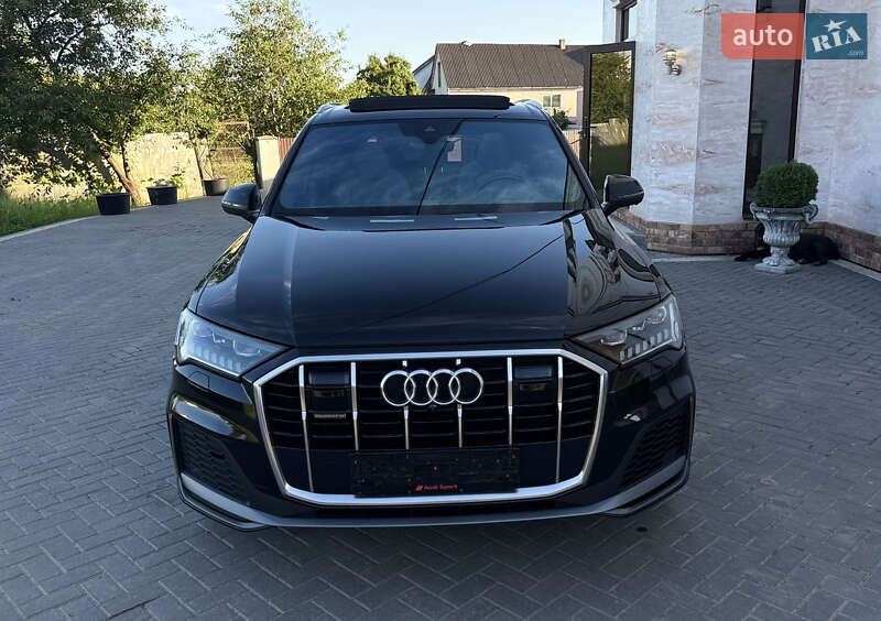 Позашляховик / Кросовер Audi Q7 2020 в Хусті