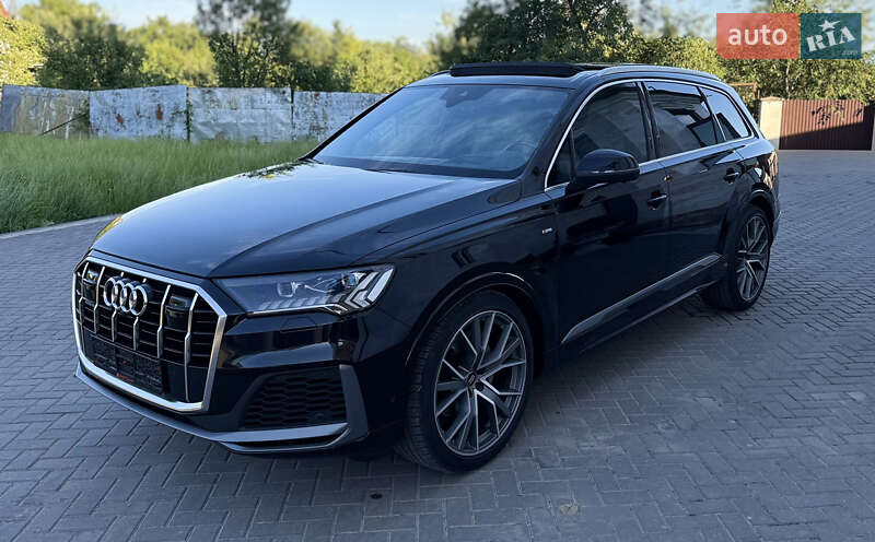 Позашляховик / Кросовер Audi Q7 2020 в Хусті