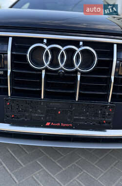 Внедорожник / Кроссовер Audi Q7 2020 в 