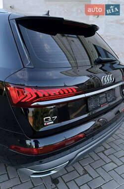 Внедорожник / Кроссовер Audi Q7 2020 в 