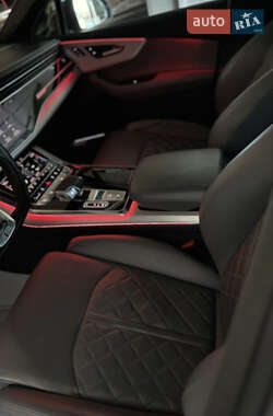 Внедорожник / Кроссовер Audi Q7 2020 в 