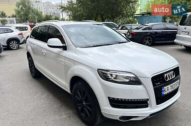 Внедорожник / Кроссовер Audi Q7 2012 в 