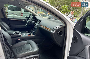 Внедорожник / Кроссовер Audi Q7 2012 в 