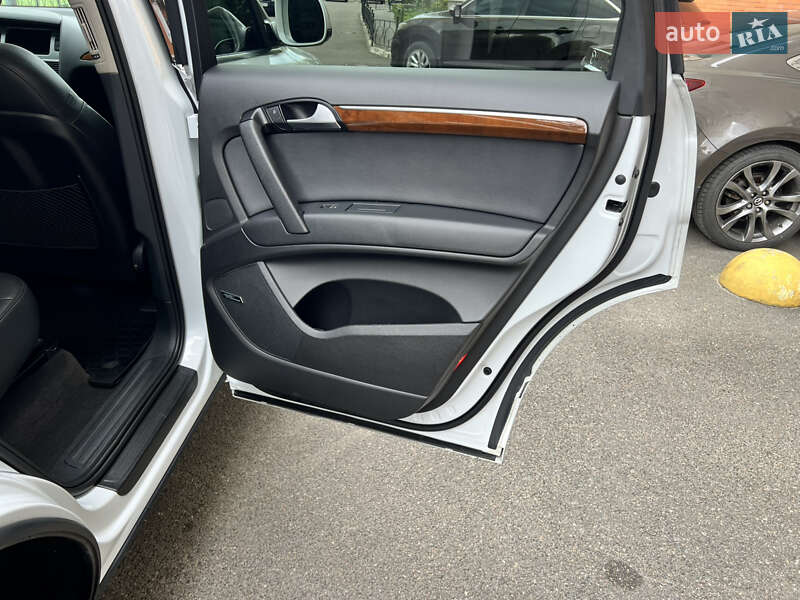 Внедорожник / Кроссовер Audi Q7 2012 в Киеве