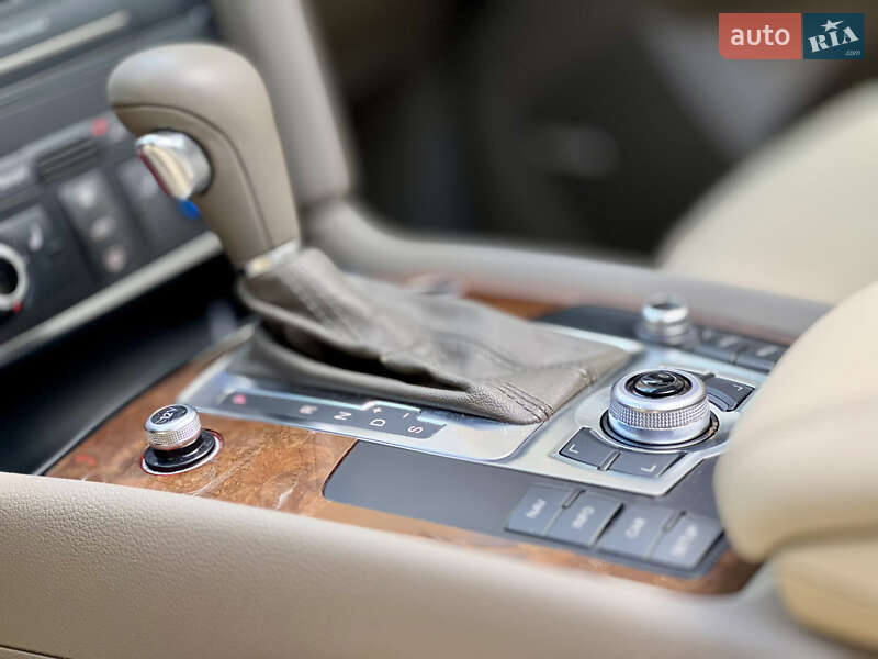 Внедорожник / Кроссовер Audi Q7 2011 в Киеве