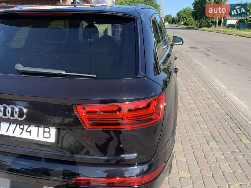 Позашляховик / Кросовер Audi Q7 2018 в Фастові