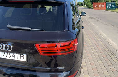 Внедорожник / Кроссовер Audi Q7 2018 в 