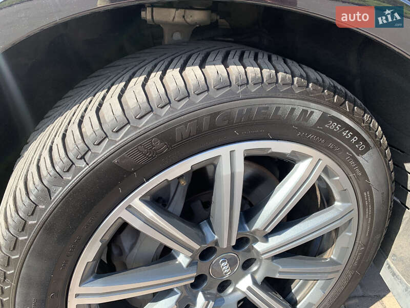 Позашляховик / Кросовер Audi Q7 2018 в Фастові