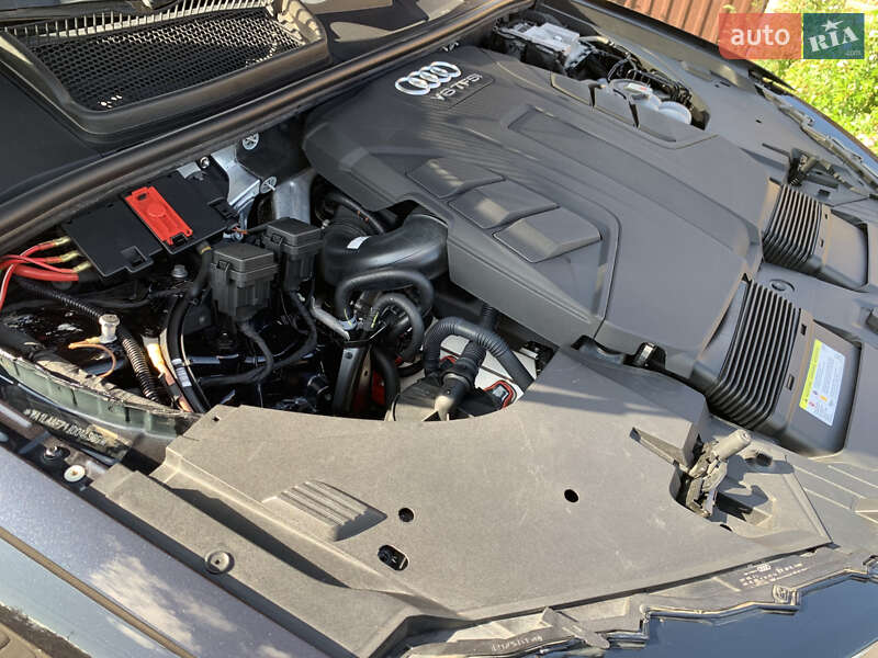 Позашляховик / Кросовер Audi Q7 2018 в Фастові