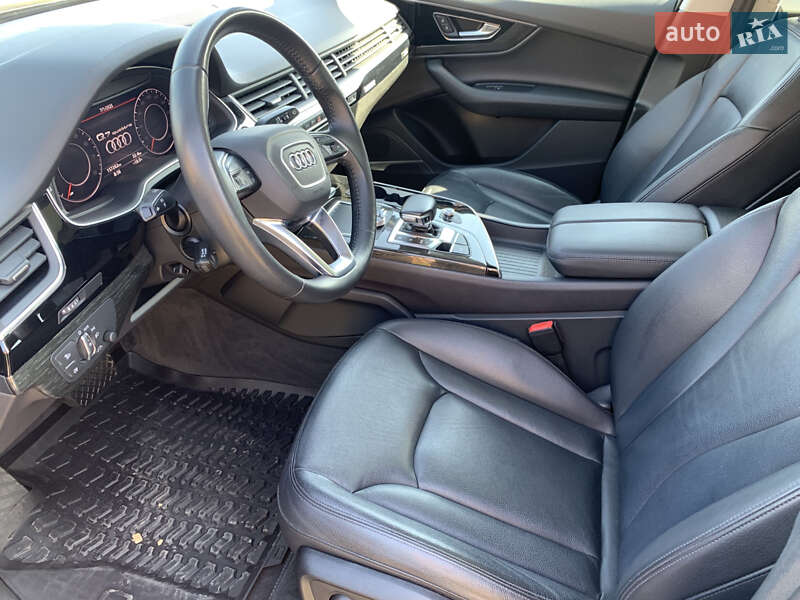 Позашляховик / Кросовер Audi Q7 2018 в Фастові