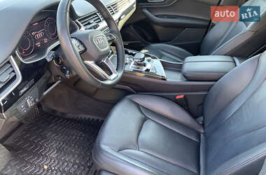 Внедорожник / Кроссовер Audi Q7 2018 в 