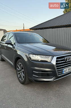 Audi Q7 2016