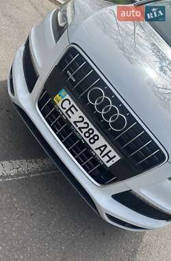 Позашляховик / Кросовер Audi Q7 2012 в 