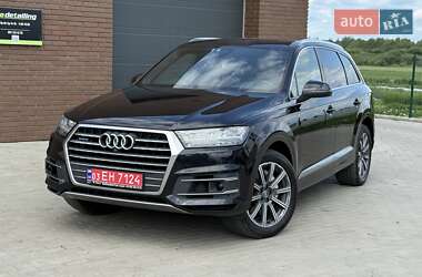 Внедорожник / Кроссовер Audi Q7 2017 в 