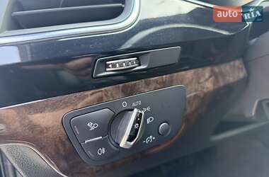 Внедорожник / Кроссовер Audi Q7 2017 в 