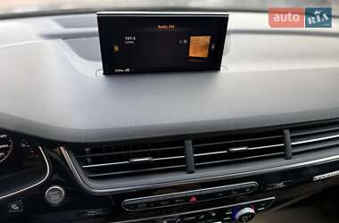Внедорожник / Кроссовер Audi Q7 2017 в 