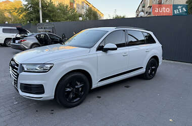 Позашляховик / Кросовер Audi Q7 2017 в 
