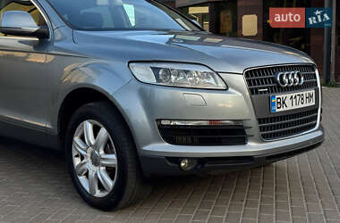 Внедорожник / Кроссовер Audi Q7 2006 в 