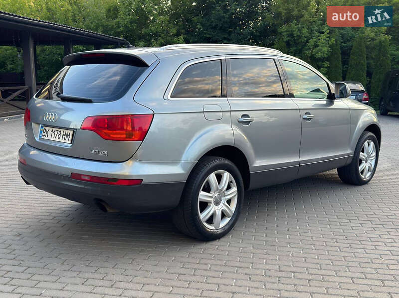 Позашляховик / Кросовер Audi Q7 2006 в Рівному