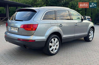 Внедорожник / Кроссовер Audi Q7 2006 в 