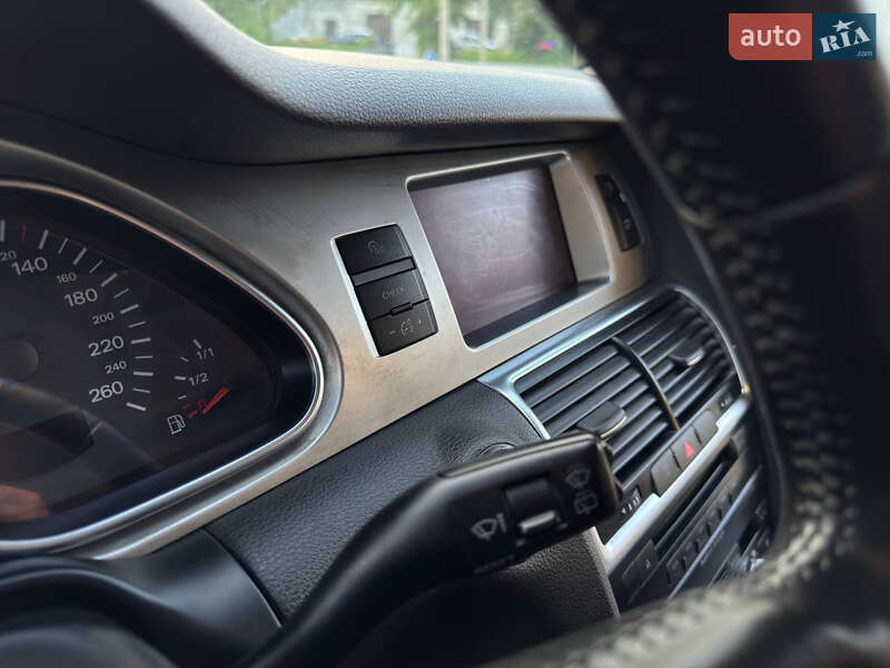 Позашляховик / Кросовер Audi Q7 2006 в Рівному