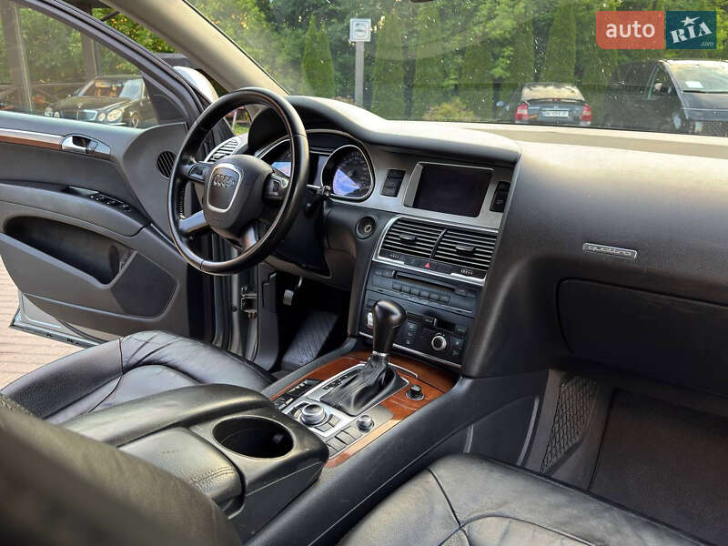 Позашляховик / Кросовер Audi Q7 2006 в Рівному