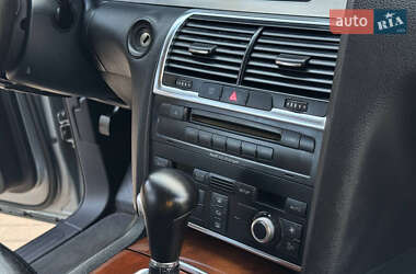 Внедорожник / Кроссовер Audi Q7 2006 в 