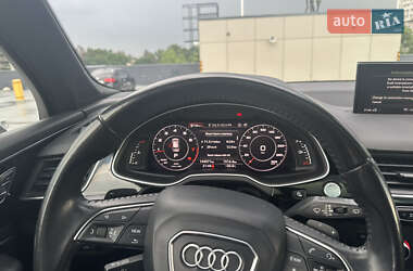 Внедорожник / Кроссовер Audi Q7 2016 в 