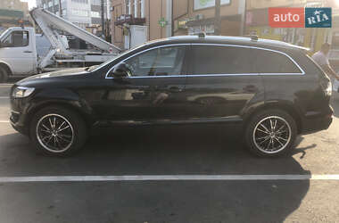 Позашляховик / Кросовер Audi Q7 2007 в 