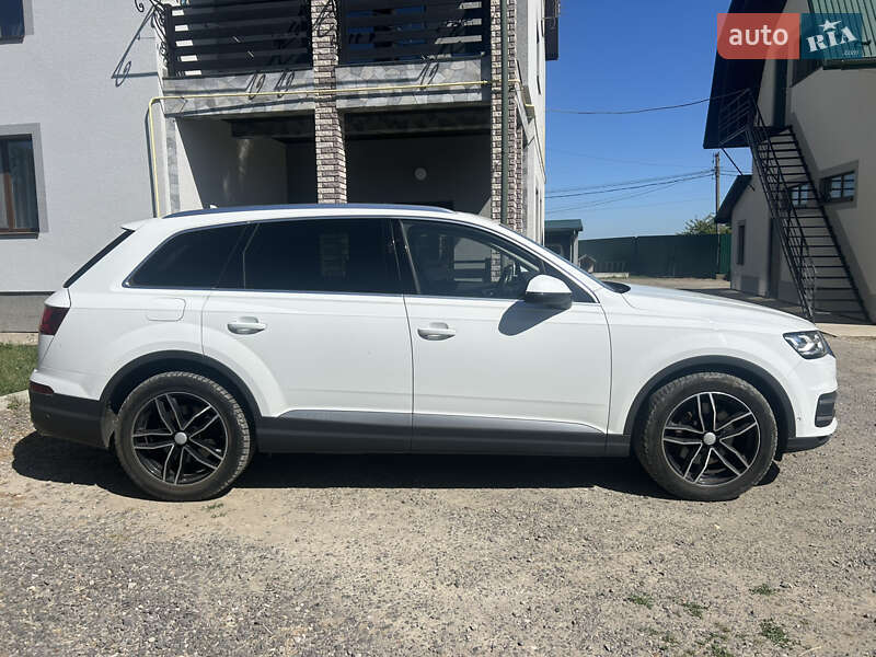 Внедорожник / Кроссовер Audi Q7 2015 в Подгайцах