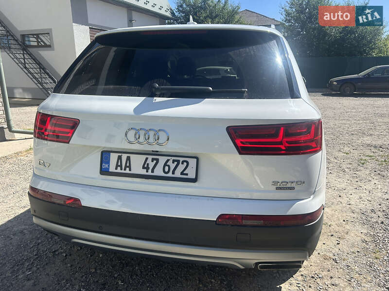 Внедорожник / Кроссовер Audi Q7 2015 в Подгайцах