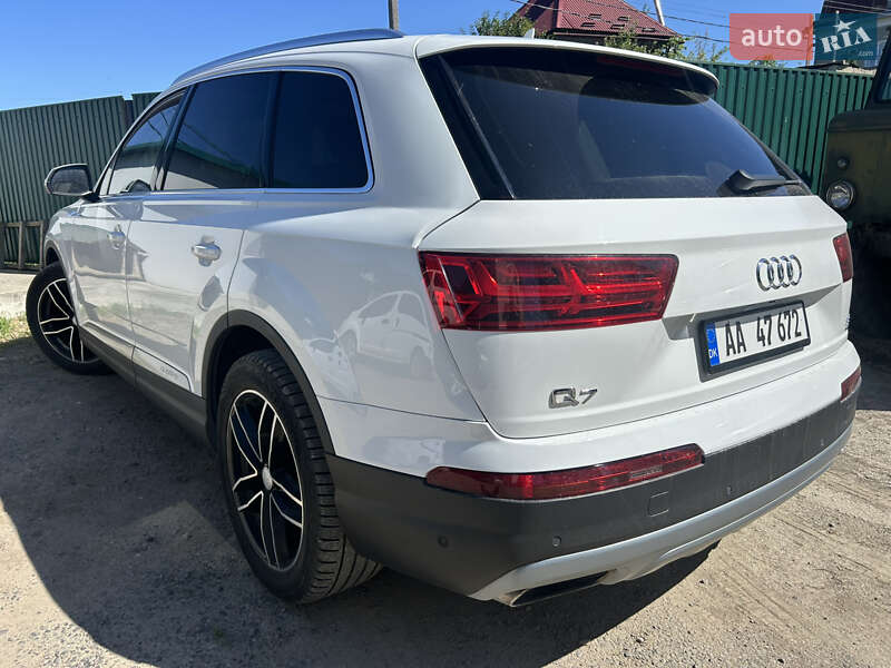 Внедорожник / Кроссовер Audi Q7 2015 в Подгайцах