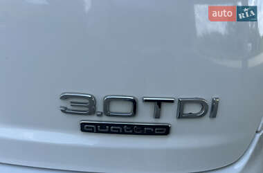 Позашляховик / Кросовер Audi Q7 2015 в 