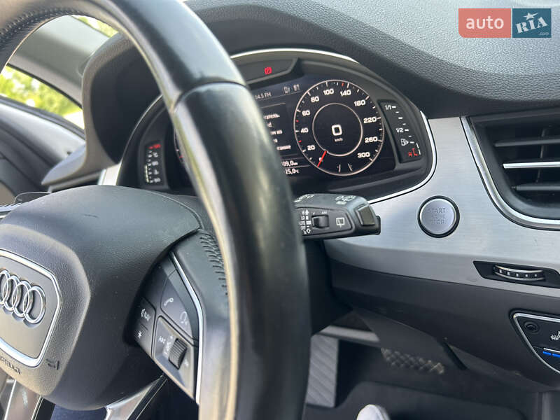Внедорожник / Кроссовер Audi Q7 2015 в Подгайцах