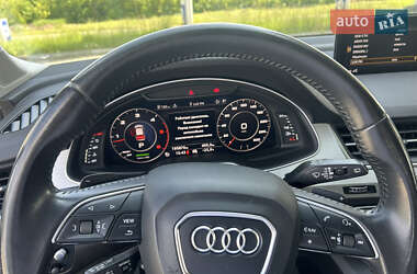 Позашляховик / Кросовер Audi Q7 2015 в 