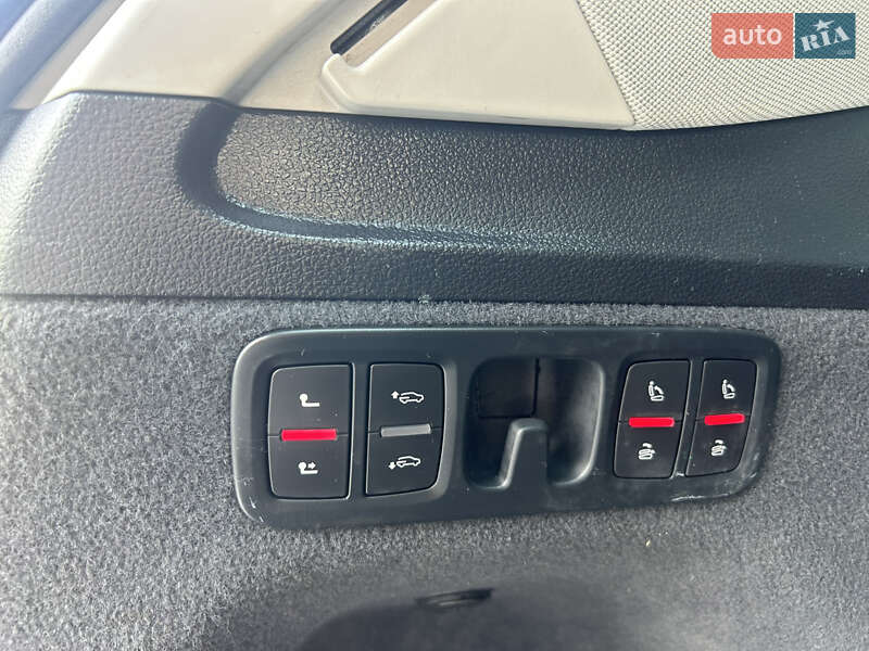 Внедорожник / Кроссовер Audi Q7 2015 в Подгайцах