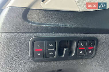 Позашляховик / Кросовер Audi Q7 2015 в 
