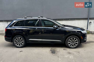 Внедорожник / Кроссовер Audi Q7 2019 в 