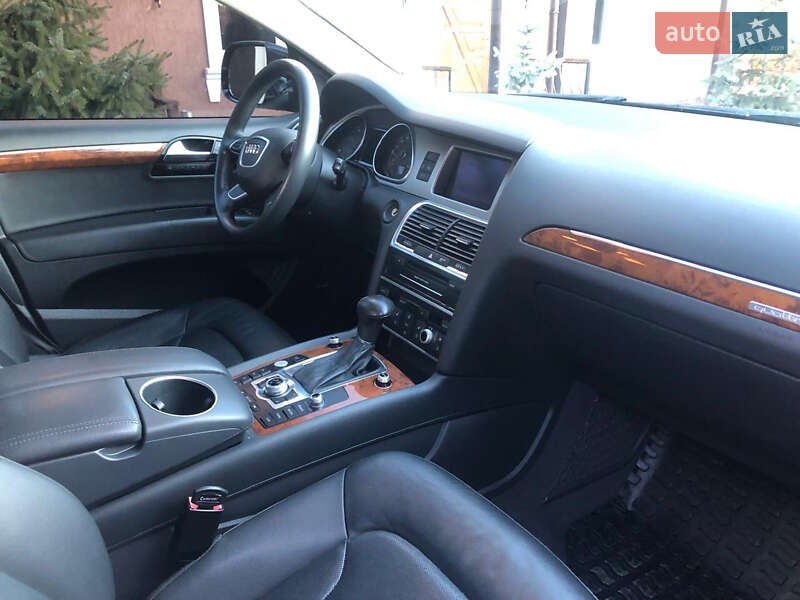 Внедорожник / Кроссовер Audi Q7 2014 в Кривом Роге